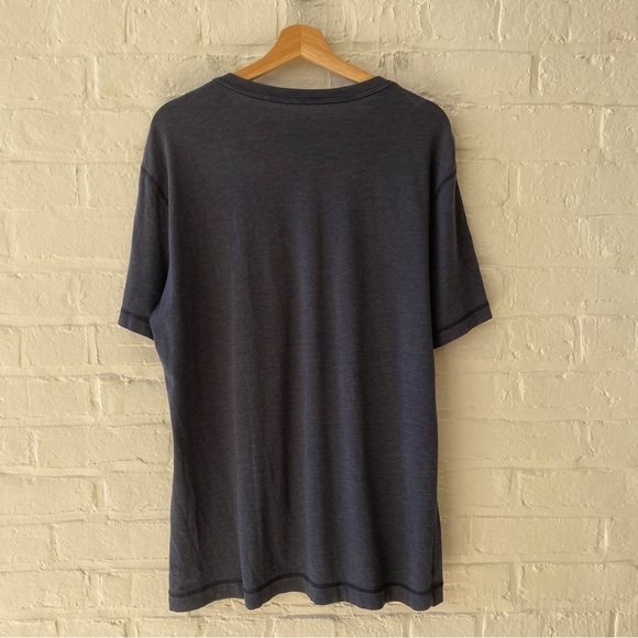 Lululemon || V-Neck Short Sleeve T-shirt Tee Heathered Navy Blue L / XL - Picture 2 of 5
